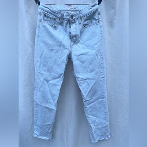 Levi's Premium Wedgie Straight Jean Light Wash Women’s Size 26